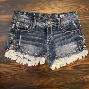 Miss Me Signature short size 29